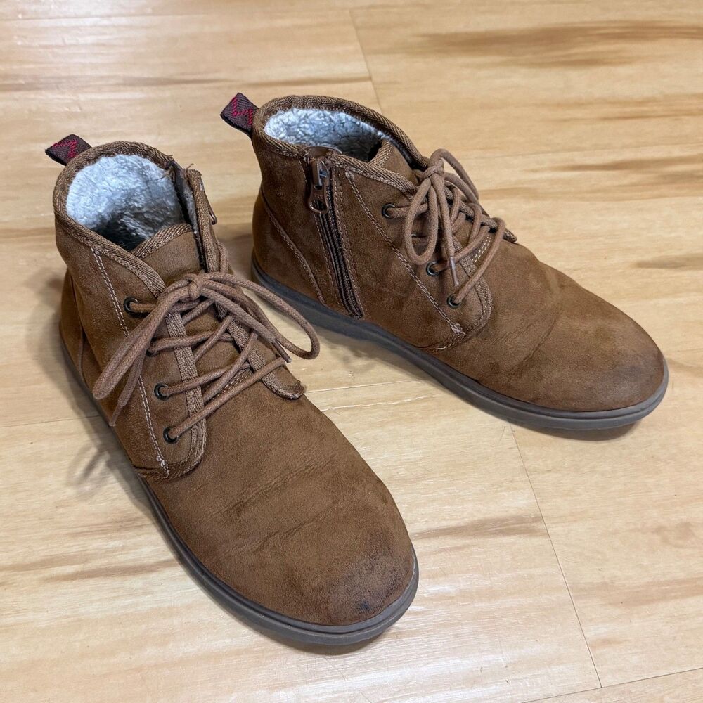 Cat & Jack Boys Ronin Chukka Boots Suede Sherpa Lined Tan Brown Zip Up Size 4